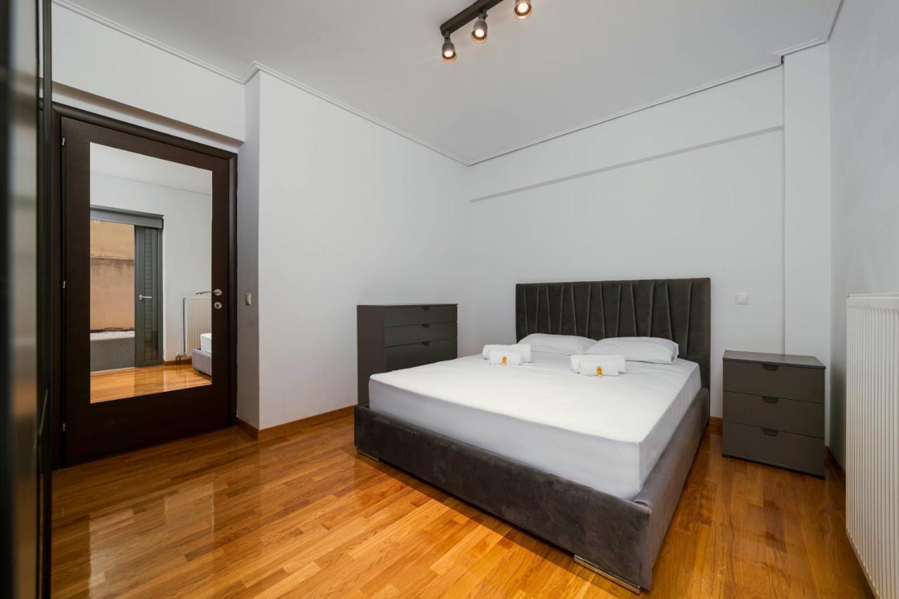 Апартаменты Lykabettus Gem With Yard And Parking Афины Экстерьер фото